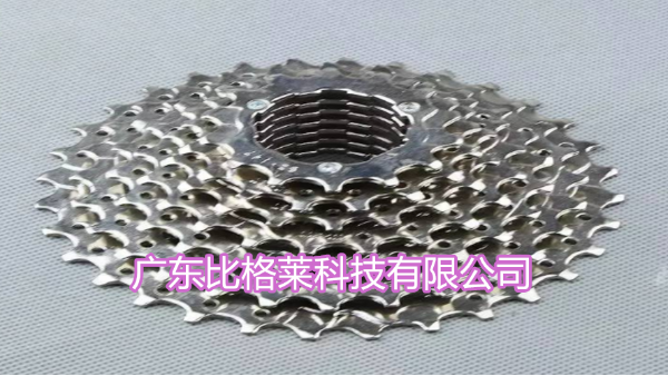 電鍍鎳光亮劑應(yīng)用過(guò)程中，錯(cuò)把不銹鋼板當(dāng)陽(yáng)極的危害大