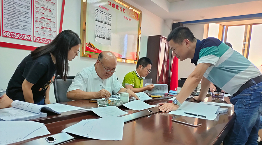 比格萊新研發(fā)的中性鍍錫添加劑技術(shù)項(xiàng)目，成功通過(guò)了市科技局驗(yàn)收